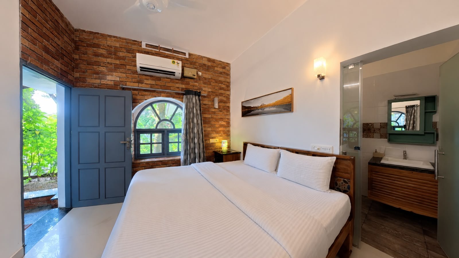 Pool View Deluxe Rooms